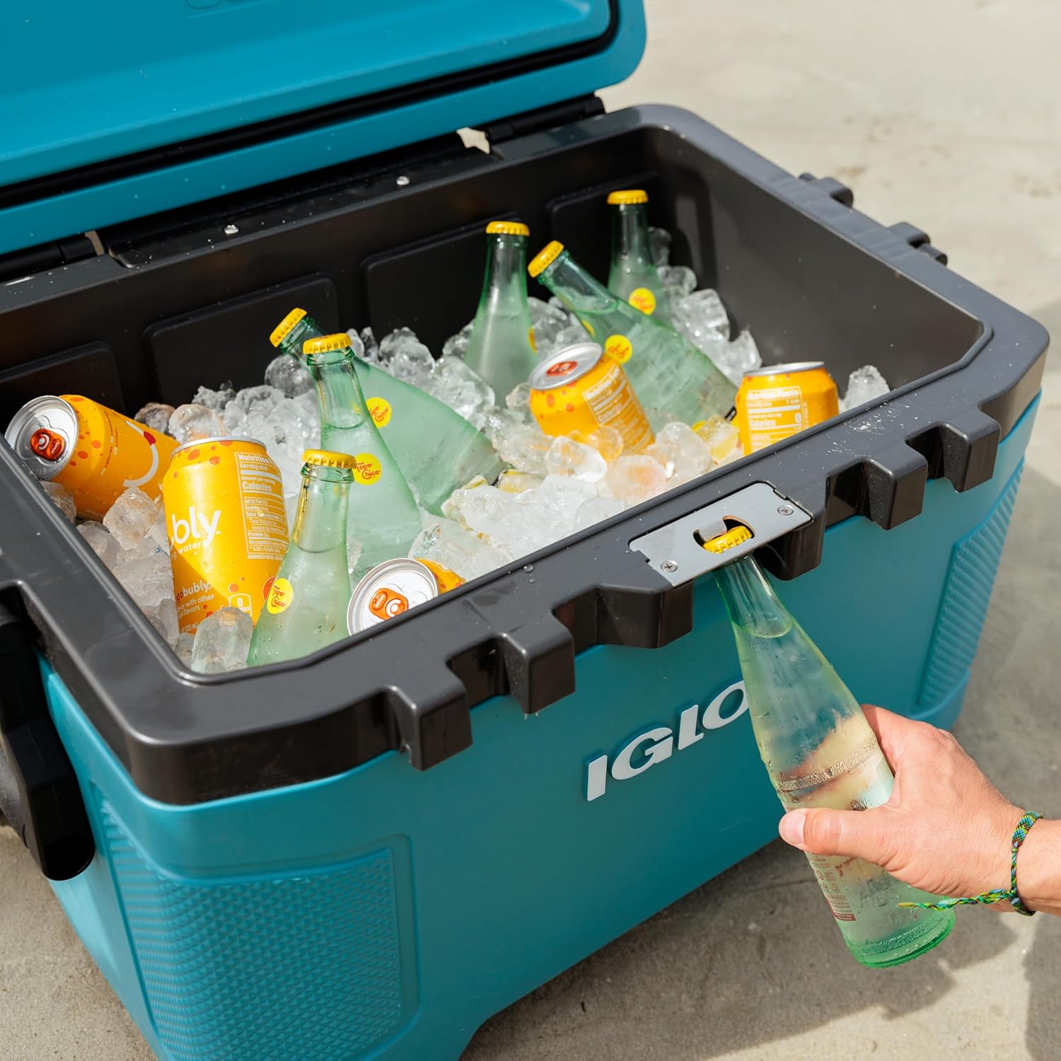 Trailmate 52Qt Wheeled Cooler